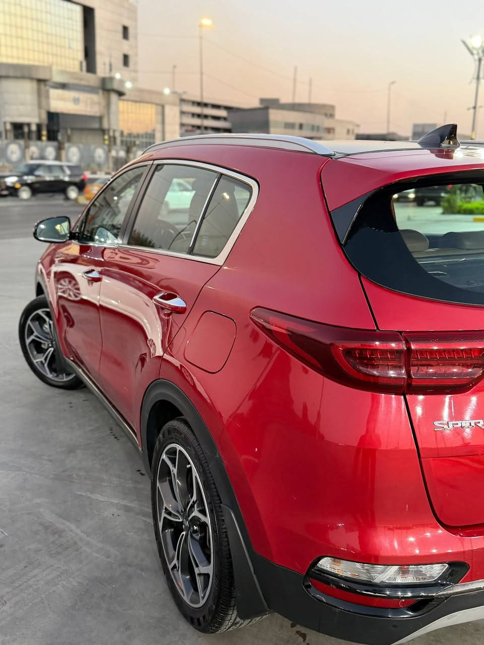 …
سبورتج خليجي 2020 جيتي لاين
محرك 2000دوش
ماشية 114 الف قابل للزيادة 
فول مواصفات ١/١
بصمة 
تشغيل عن بعد
سايد بريك بصمة 
بانراما
مري شفط
حساسات
داخل عسلي
قطعتين تبريد
صندوق كهربائي
شاشة 
السيارة بعد بيهه مواصفات هية معروفة الجيتي لاين اعلى فئة ب المواصفات تجي 
السيارة بيهه ٥ شضايات مصلحات ومصبوغات درجة اولى
الفديو مال شضايات منشور مع الصور 
باقي السيارة مكفولة كلهه من كير محرك صدر تبريد كلة مكفول وبلادي برغي ماملعوب بيهه 
السعر 172 ورقة السيارة ب اسمي تحويل ثاني يوم هزة جديدة رقم جديد
مكاني الشعب ***********
