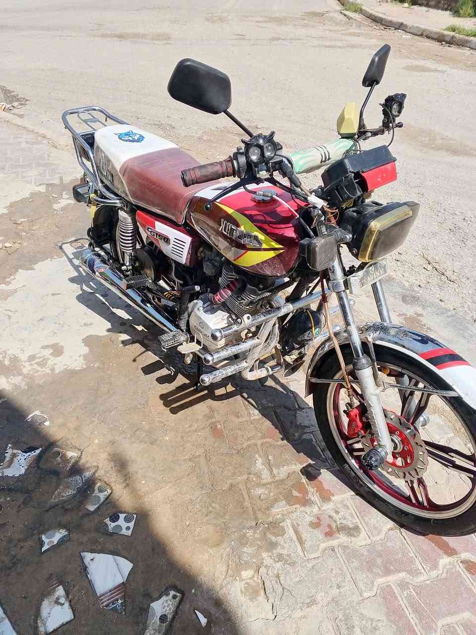 سلام عليكم
ايراني نضيف مثل مو واضح بصوره للبيع.  السعر 650 وبي مجال


**إذا كنت صاحب هذا الإعلان وتريد حذفه لأي سبب، رجاءا أرسل رسالة إلى الدعم الفني**