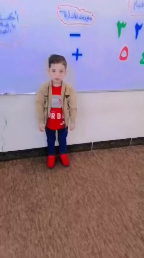 ضحكاتهم تزين حياتنا 🩵
روضه شمس 🌞
رقم الروضه ***********
