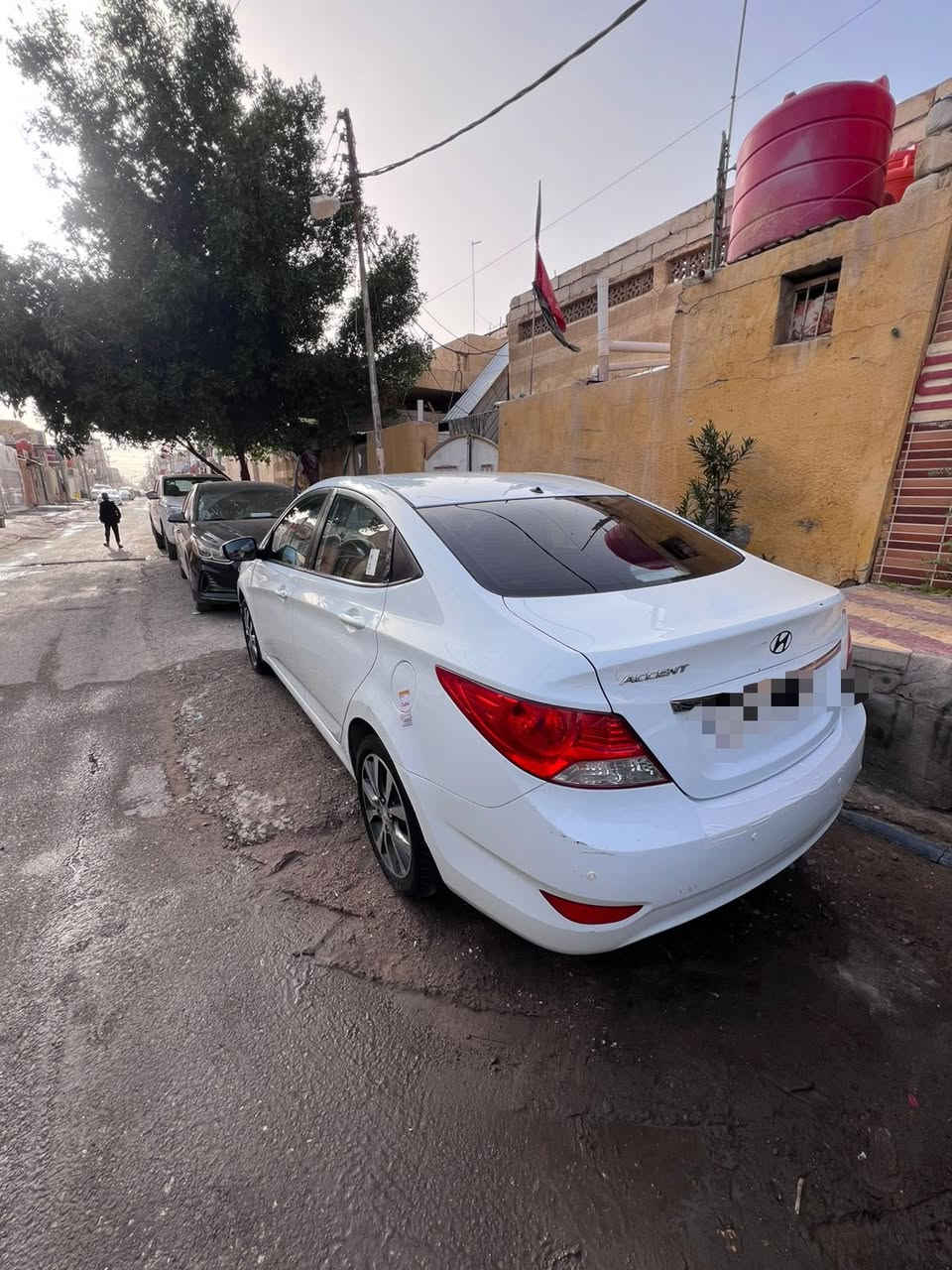 السلام عليكم 
اكسنت خليجي موديل 2015
فول مواصفات واحد على واحد 
محرك 1600 دوش دبل قطره 
فتحة سقف 
نضام ايكو اقتصادي 
اشاير بالمرري 
تحكم استيرن 
شاشه + كامره دواره
مانع انزلاق
أربع دسكات
داخل السياره بيجي على وضع الشركه 
عداد الشركه وكتلوكها 
تبريد وتدفئة ممتاز 
تغليف كشنات 
السياره عليها ادمه كامله من فيت بم ونزولات وصدر امامي وخلفي باتري جديد تخم تاير جديد السياره ماناقصهه شي 
السياره مكفوله عام من ضربه وصبغ وتبديل عندي بيهه سونار وشرط احله من الصوره مع العلم دعامية جديده غير الي بل صوره وأرقام جديده 
السعر١١٠ وبيهه مجال للشرايه 
مكاني بل حيانيه 
موبايل ***********
