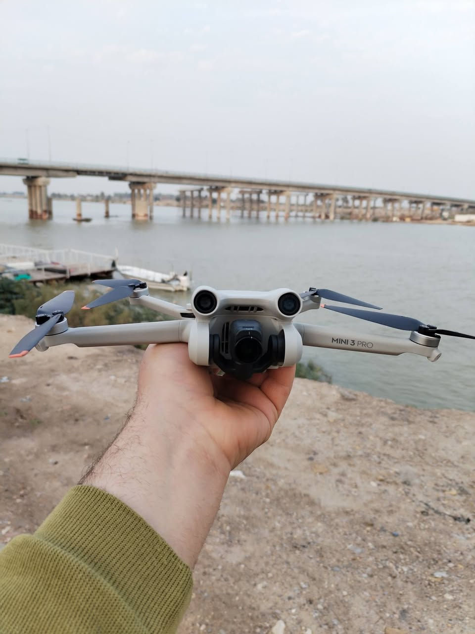 السلام عليكم طياره للبيع كامل مواصفات جنطتها اللي يحب يتواصل يتواصل هذا الرقم مكان واسط
***********
***********
