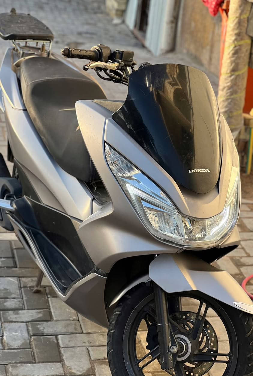 بي سي اكس جيل ثاني موديل 2018
ماشيه 19 دراجه بحاله الوكاله نضيفه كفر ومكينه 

مكاني بغداد المدينه للاستفسار ‭0770 565 2842‬
