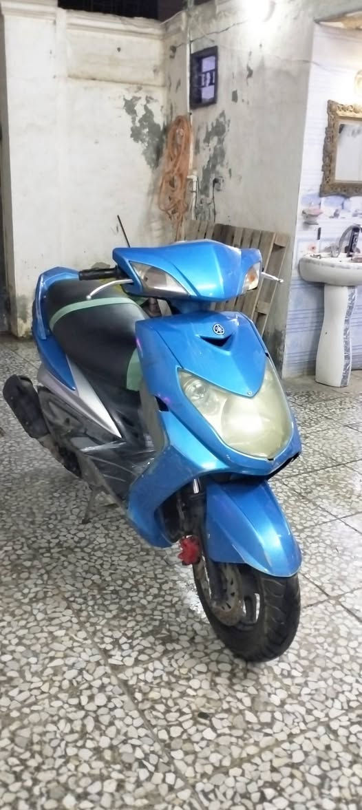 دراجة سكنس فحل نوزل سلف هندر محرك حلو شلعه استانين كهربائية شغاله السعر 350 مكاني حي السفير قريب ع العبيدي رقمي  ***********
