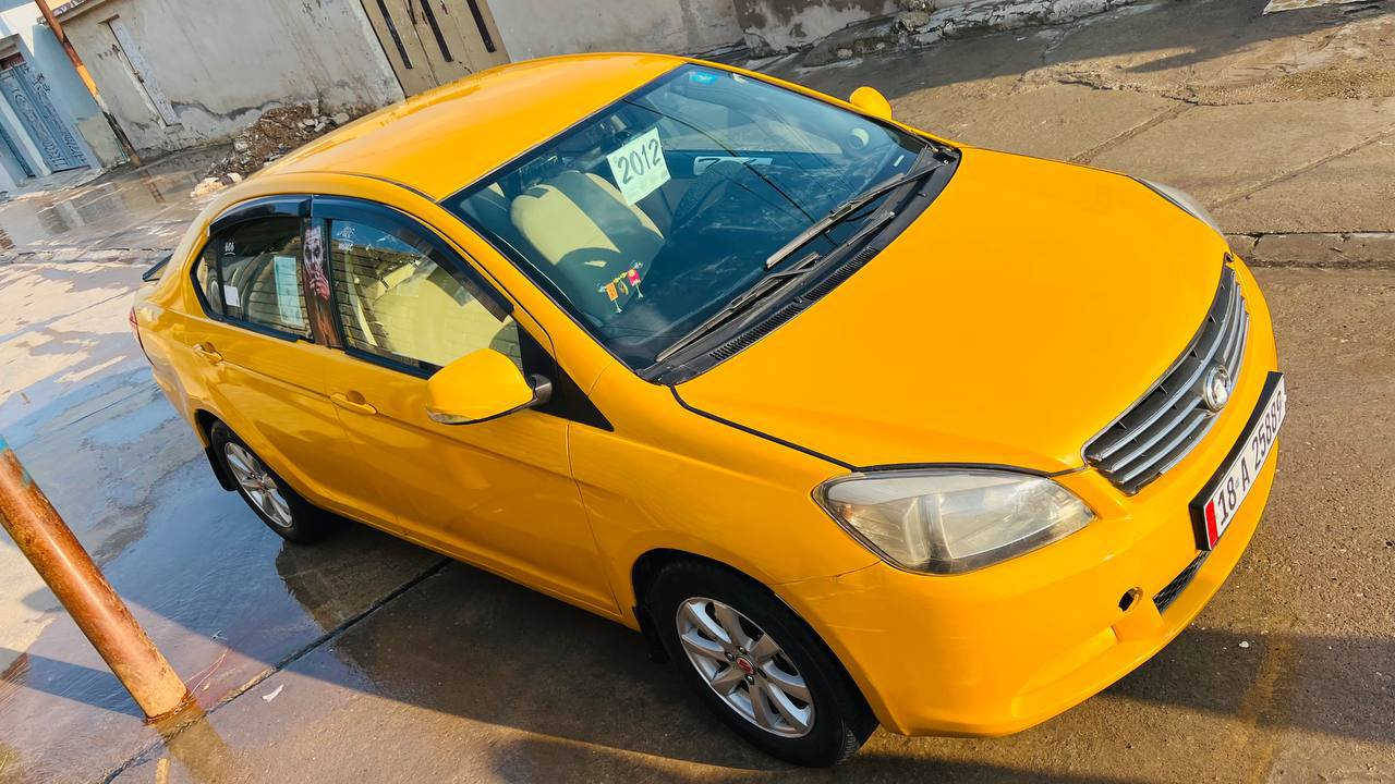 سيارهGREATWA (كريت ول)
تكسي موديل 2012 
سنويه جديده رقم انكليزي بابل
شرط التحويل
المكان الموصل الجانب الايمن
السعر 45
رقم المبايل ***********

ملأحظه السياره جاهزه من كلشي ماتحتاج بس ستر الله
