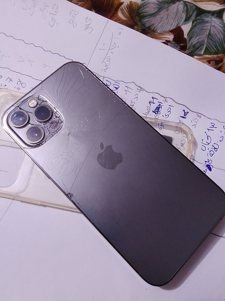 ايفون 12برو الصغير 
ذاكره 128 كامره اماميه سلفي  متوقفه وتوقف الفيس ايدي وياها 
كامره الاماميه 2xفقط مرات يصير رجفه بسيطه 
الباقي مكفول السعر 215
مكان نجف كوفه
***********
