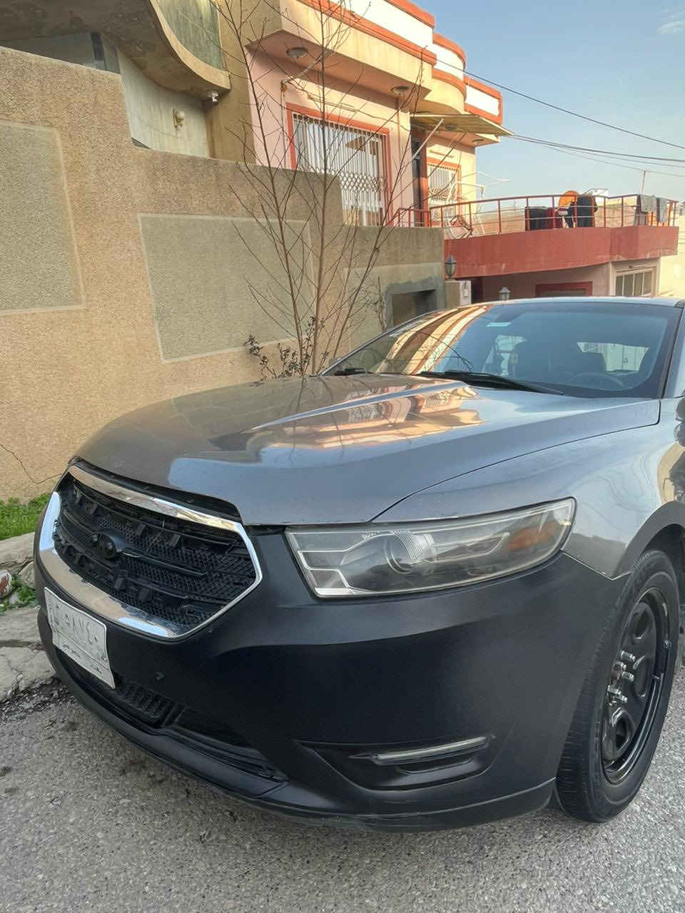 السلام عليكم 
فورد تورس موديل 2014 SEL  
بصمة
شاشة كبيرة
حساسات
كشنات تدفئة تبريد 
صبغ 3 قطع بارد + إيرباك ستيرن و بردة سايق + السيارة فاطرة بستم 
مكان السيارة سليمانية سعرها 80$ ورقة و بيها مجال للشراي تحويل موجود رقم السيارة بغداد مشروع وطني 
***********متواجد واتساب
