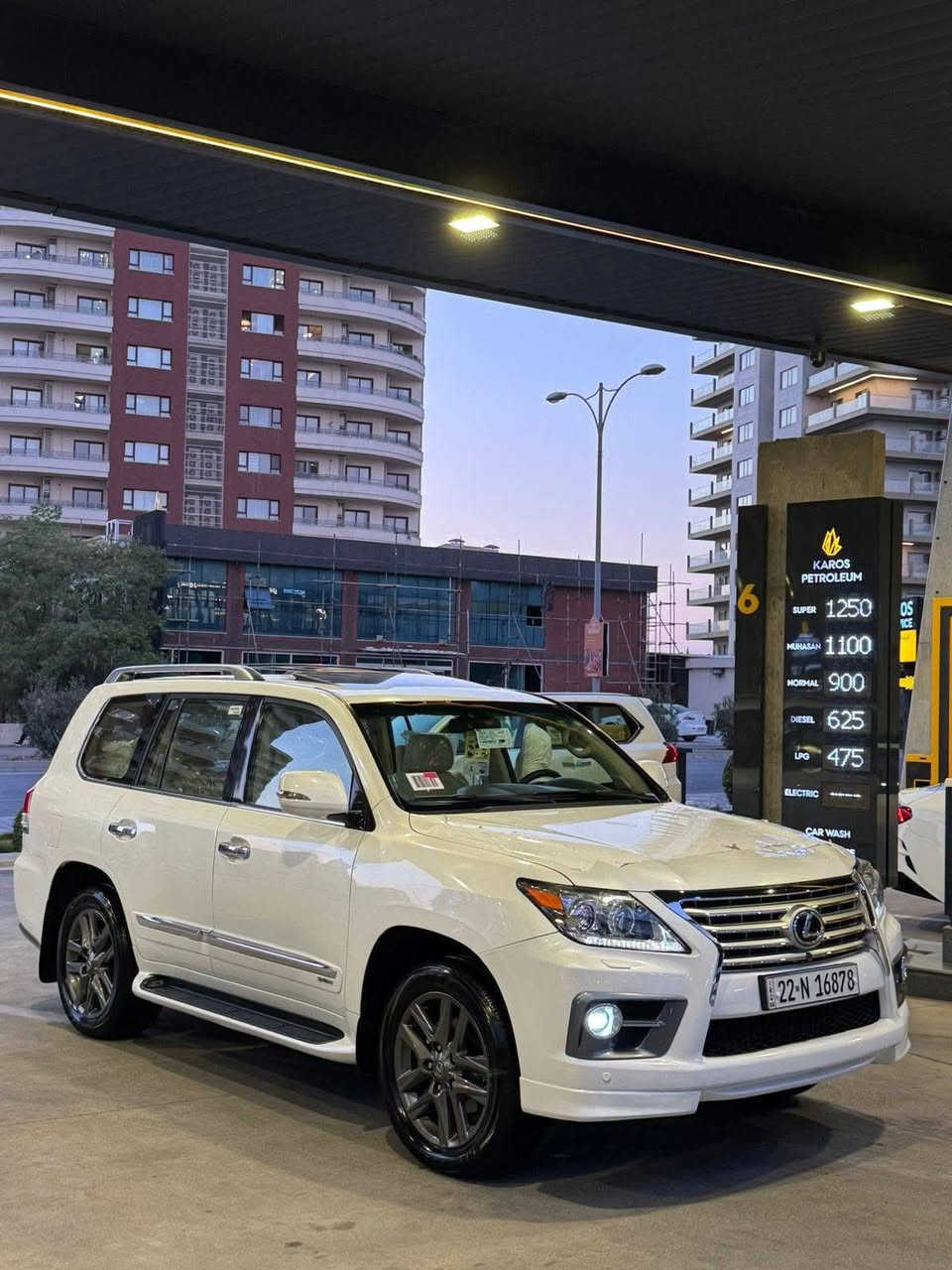 السلام عليكم سياره لكزس Lx700 بريمي اصل موديل 2013 ماشيه143الف قابل لزياده كفاله عامه ما عدا كارت بل بنيد شبر رقم اربيل تحويل مباشر السعر 400 وبيها مجال قابل لتفاوض لاستفسار لاتصال على الوقم ***********
