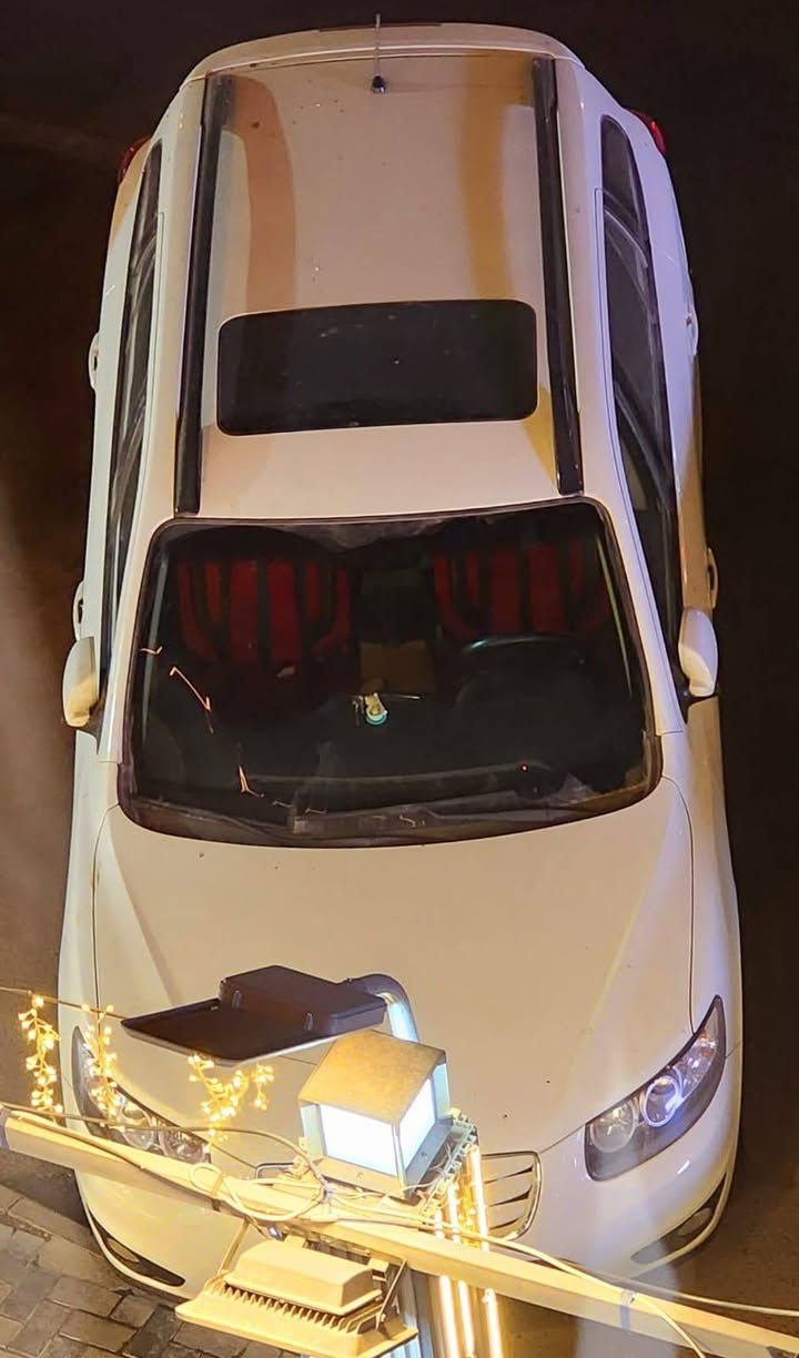 سنتاڤيا 2012 بيضاء بغداد للبيع
4 سلندر // 7 راكب // تبريد 3 قطع // بصمة وفتحة // كشن السايق كهربائي .....الخ باقي مواصفات ال12 
بيهة صبغ كما موضح بالسونار بدون حادث فقط راشين مادة بطش ، بيهة كم شخطة ودعامية الامامية بيهة ضربة تتصلح او تتبدل بيهة طخة بالبگ لايت موضحتهة بالصور السعر 125 وبيهة مجال ممكن مراوس بأحدث الشراي يتصل على الرقم *********** ماكو واتساب حتى بس الجاد يتصل 😇 ،
