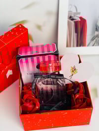 بوكس هدية • عطر بومبشيل • تغليف فاخر