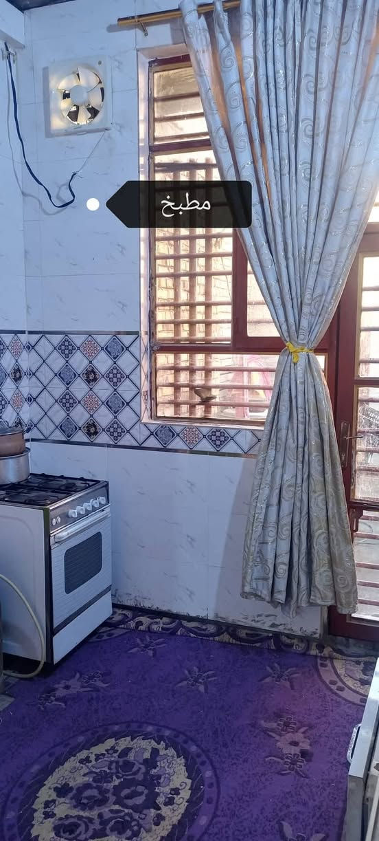 ​📣 دار سكنية للبيع في كربلاء (الحر الصغير) 📣
الموقع: الحر الصغير - فرع أسواق السلطان 📍

المساحة: 100 متر مربع 📐

الخدمات: كامل الخدمات متوفرة وجاهزة (كهرباء ⚡ + ماء 🚰 + شبكة مجاري 🚽).

الشوارع: واجهة البيت تقع على شارع تبليط مجهز بالكامل 🛣️.

​🔹 تفاصيل ومميزات الدار:

​الموقع الجغرافي: موقع استراتيجي وقريب جداً من المدارس 🏫 والأسواق والخدمات الأساسية في المنطقة، مما يجعله مناسباً جداً للعوائل.

​حالة البناء: الدار غير مكتمل البناء بالكامل (نواقص بسيطة) 🧱.

​البيتونة: البيت لا يحتوي على بيتونة (جاهز للتعديل أو الإكمال حسب رغبة المشتري) 🏗️.

​📞 للاستفسار ومعرفة التفاصيل:***********

السعر ٩٥م
