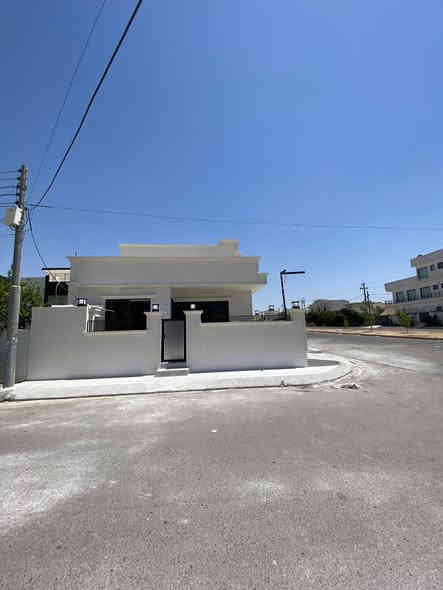 بيت  للبيع في مجمع #اندازياران (المهندسين)
 -#طابو 
مساحة200م 

- يتكون من :-  2غرف نوم _ استقبال _ هول داخلي _ مطبخ _ مجموعة صحيات _ حديقة وكراج _بيت كامل الثاث بدون نقص
- طابو ويحق التملك لكل من يحمل الجنسية العراقية
- المجمع يقع على طريق ماجدي مول خلف شقق پلاس لايف
***********
***********
🏚🏚🏚🏚🏚🏚🏚🏚🏚🏚🏚🏚🏚🏚🏚🏚
--------------------------------------------------
خانوو بۆ فرۆشتن لە شارى #ئەندازیاران
رووبەر200متر

: 2ژوور نوستن _ دیوەخان _ هۆڵ _ مەتبەخ _ گەرماو _ حەدیقە و گەراج_ به كامل ناو مال بي نقس 
- ناونیشان :له سەر رێگای کۆیە پشت شوقەکانی پڵەس لايف
للاستفسار اكثر يرجى الاتصال على ارقام الشركة
***********
***********
***********
🏚🏚🏚🏚🏚🏚🏚🏚🏚🏚🏚🏚
