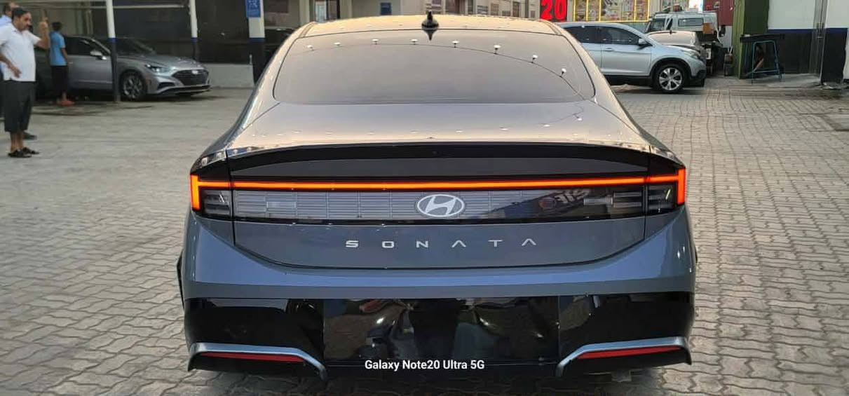 سلام عليكم 

سوناتا 2024 فول

بصمه

مواصفاتها

 داخل بيجي

مكينه 2500

نظام توقف ذاتي

تحديد مسار

مانع انزلاق

شاشة +كامرة دوارة

حساسات 

نقطة عمياء

اشاير بالمري

مثبت سرعه

كشنات كهرباي +تدفئه 

حادثه باب تبديل وتصليح بل هلال الخلفي 

ماشيه. 35
مثنئ معوقين بأسم والدي 
سعر 188وبيه مجال
بيع او مراوس حسب التفاق

استفسار  ***********
