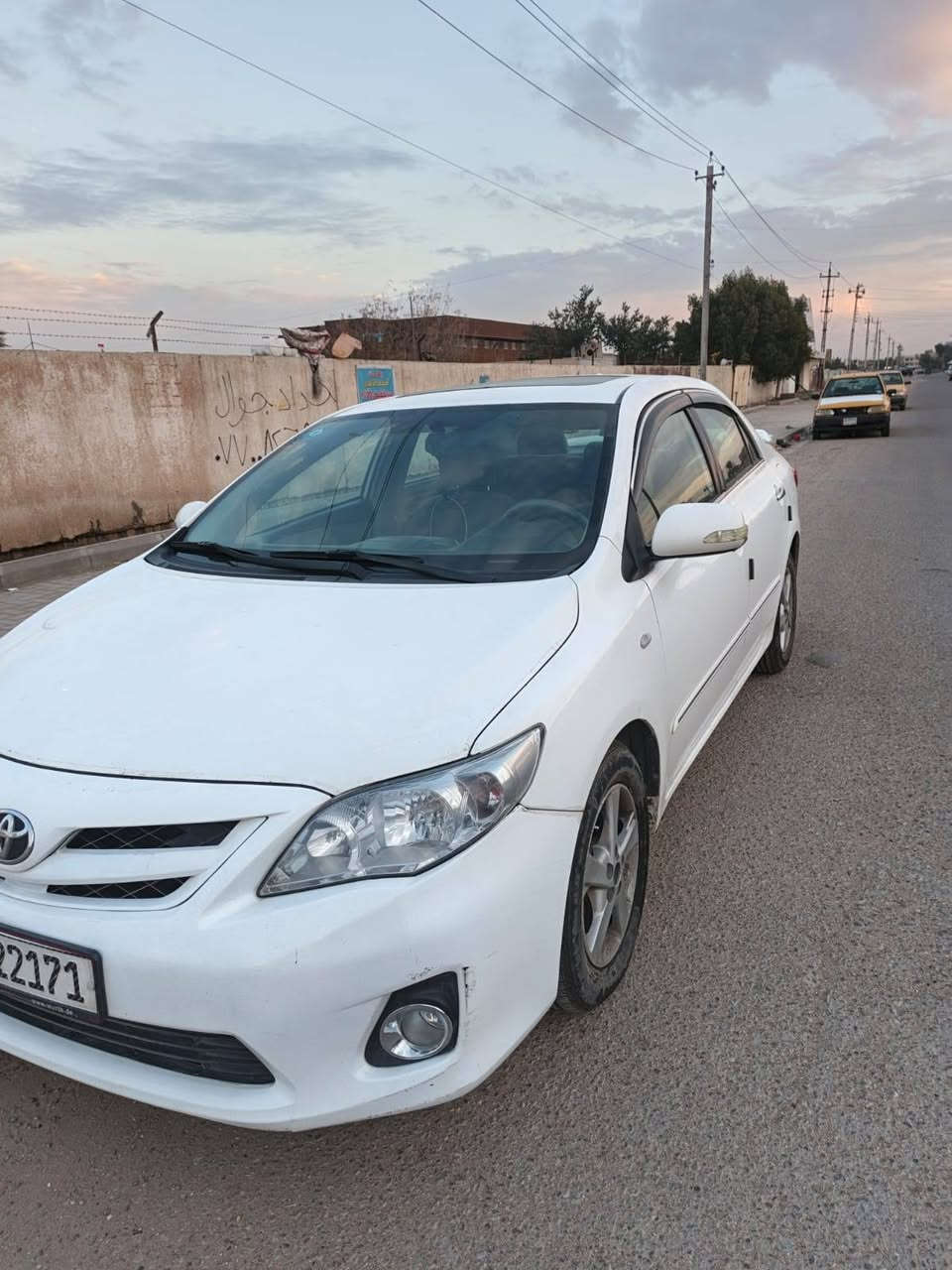 السلام عليكم للبيع كورله خليجي مكفول من الصبغ محرك 1800 موديل 2010 محدثة ٢٠١٣ فول واحد عله واحد افطيم صاج ملكي تبريد ابيانو فتحه سكف مري شفط اشاير بل مري تخم تاير جديد خمستهن وتبريد ثلج العنوان بغداد العامرية ***********السعر خاص وإني ابرسم الخدامه
