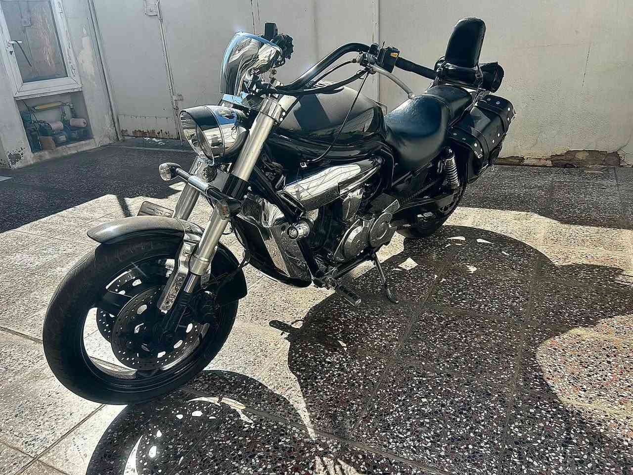 Hyosung GV650 2009
هايسونك 650cc موديل 2009 
رقم بغداد باسمي تحويل مباشر هزه جديدة 
ماشي 30 الف محرك بلادي
السعر المطلوب 17 وبي مجال 
تلفون واتساب 
***********
