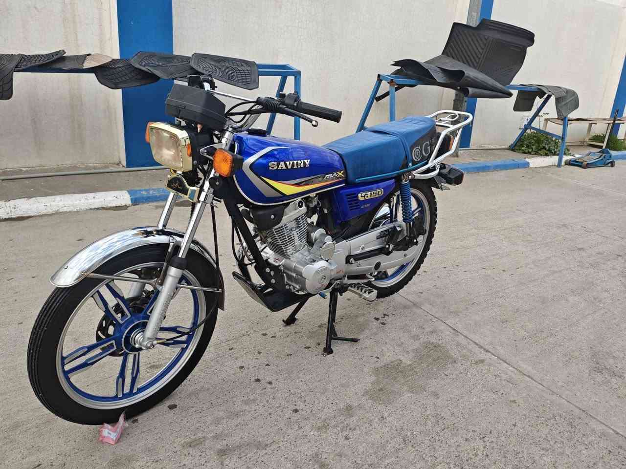 عربي
سافين  2021 
خمسه غير 
محرك 150
محرك. كبس بشرط
منفيست بشرط
كاربايات بشرط
سلف  بشرط
نضافه. 💯 
490الف
***********.    واتس
