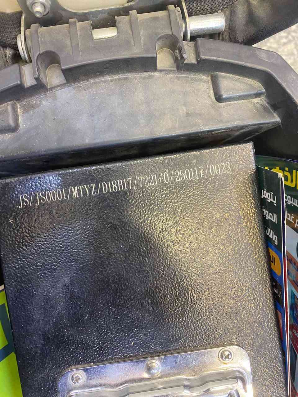 السلام عليكم شباب دراجه شحن🔋⚡ نضافه100% استعمال قليل جداً اربع سرع + بك الشحنه الوحده80km 
الدراجه شركة حسن وحسين دخول2025 شهر ال 10 ما بيها اي نقص بطاريه ليثيوم منفصله السعر900 الف بيها مجال قليل *********** واتساب ورصيد مكاني الطالبيه شارع مسبح الصفى
