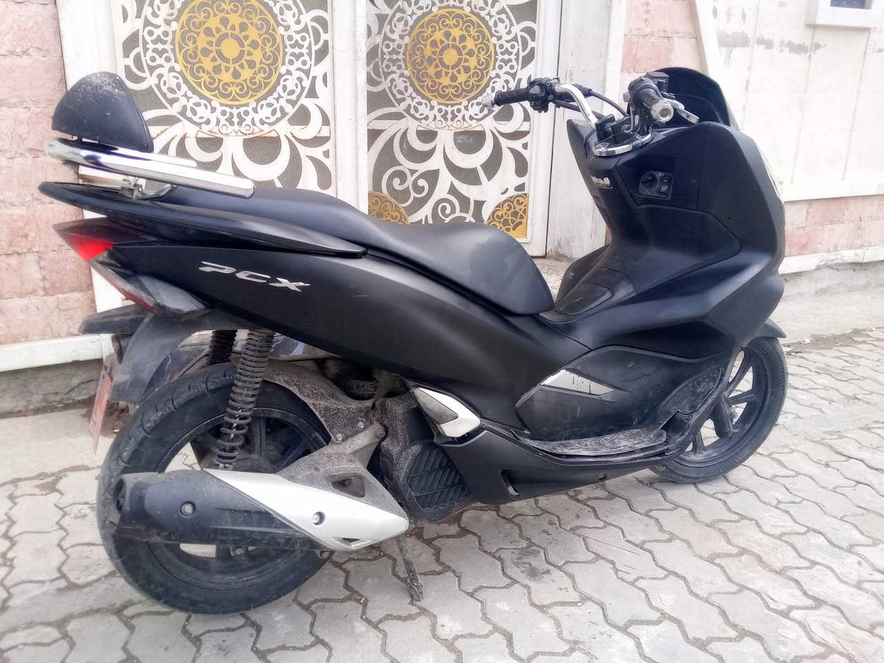 بيسي اكس جيل ثالث كفالة عامة تجي تفحص يلة تاخذ فول الفول كل هاي بس ١٢سعرهة ويبيهة مجال مكاني بغداد مدينت الصدر رقمي ***********
