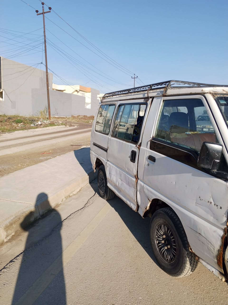 السلام عليكم تم اعادة النشر بسبب الوعود الكاذبه 
كيا مستبوشي للبيع رقم نينوى الماني محرك كير اكسل خير من الله صحبها الشرعي موجود شرط الوكاله والتحويل والباقي كدام العين السعر 15 وبيها مجال 
مكاني موصل الايمن شراي خابر على رقم 
***********
***********
