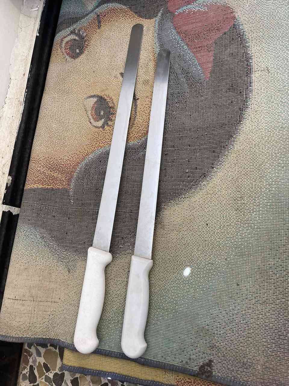 السلام عليكم     شواية كص مزدوجة / مجمدة اكبر حجم / بلانكوات متنوعة/ سكاكين كص / مواد متنوعة / تانكي كبير ***********
