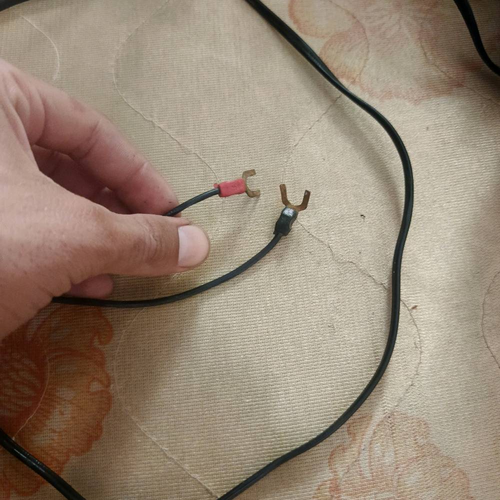 سلام عليكم شبابنه وين جماعت لدلفاري خوذه اصلي مو تجاري اصلي هيه وسماعته كامله وستان مال جهاز يدعم شحن 🔋⚡السريع عله لفحص وصندوك كامل هوه وغراضه سعر وباقي تفاصيل عله وتساب ***********/ 
هذه رقمي ثاني شغال 
***********
