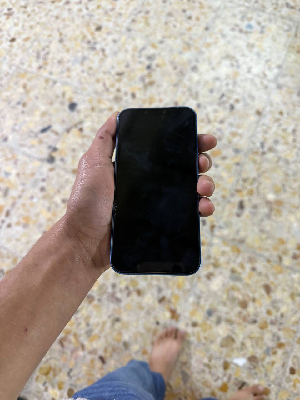 سلام عليكم ورحمة الله وبركاته عندي هاذ ال13 العادي شباب تليفون شرق الاوسط نضيف كلش بطارية 93 بلادي ذاكرة 128 مبدل شاشة اصلية من ابل وبي فطر خفيف تليفون مال بيت كلشي شغال بي تجي تفحص يلا تاخذ اريدة ب330 وبي مجال حك الجية مكاني بغداد مدينة الصدر


**إذا كنت صاحب هذا الإعلان وتريد حذفه لأي سبب، رجاءا أرسل رسالة إلى الدعم الفني**