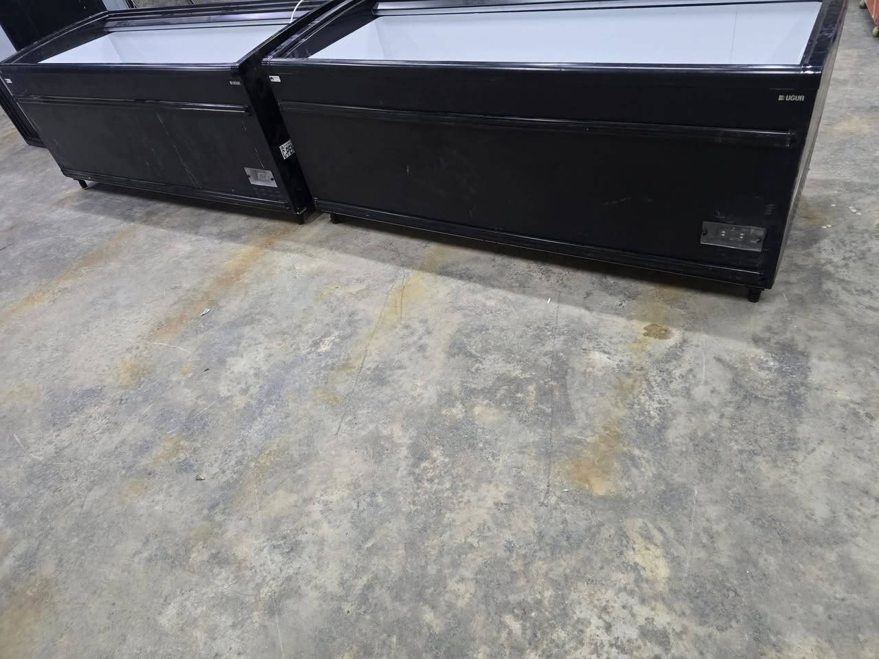 وصلت وجبه مجمداد الطول مترين ١٠ مكاني بغداد العبيدي ابشرط ضمان تركي اصلي مستعملات ١٠ تيام فقط عدد ٦ قطع  *********** الشراي يتصل
