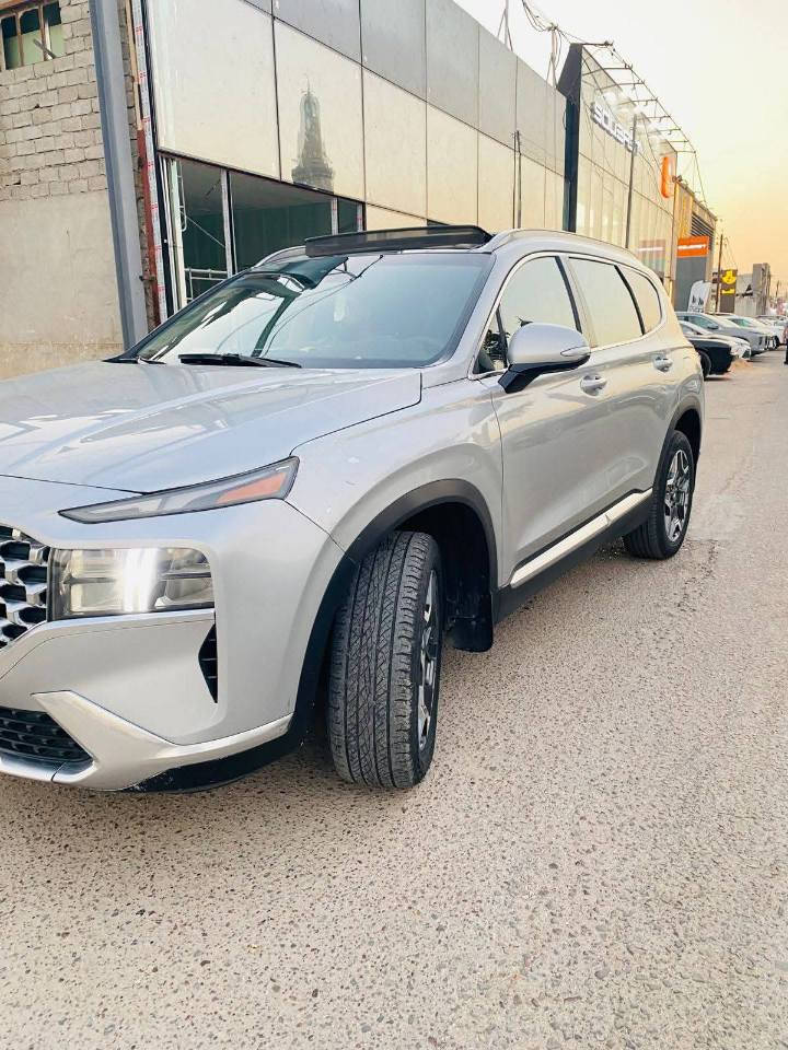 السلام عليكم لبيع  سنتافي 2023لمتدد وارد امريكي لون سلفري   مكفولة من صبغ
بيها خشم جاملغ فقط بارد 
مرقم بسمي

اخر فئه بل سنتافي 

الموصفات (فول الفول ١/١ )

ماشيه43الف ميل
محرك هايبرد 2000
بانوراما سلايت روف
حساسات 6 امامي 6 خلفي رادار امامي وخلفيه وجانبي 
تنبيه عند فتح بواب +هزاز ستيرن لتنبيه اجسام قريبه من سياره
تشغيل عن بعد + تقديم وترجيع عن بعد عن طريق بصمه
لد امامي لد خلفي 
كشنات جلد + تدفئه وتبريد + بالكشنات + كسن سايق كهرباء 
شفتات ستيرن + هيتو ستيرن + ستيرن هزاز
سستم صوت متكامل من Bosse
شاشه كبيره تدعم نظام كاربلي 
امانه داخليه محيطيه ازرق واحمر  سماءي
كامراتعدد 5 محيطله
اربعه انضمت للقياده sport+ eco+ snow
جنطه كهرباه شفط
تحديد صعود ونزول الهحدرت 
تحديد مسار قيادت الية نظام التوقف الذاتي 
اوتو هولد 
كير بيانو 
***********
***********
وتساب موجود
مكانها في النجف الاشرف 
حي النفط
