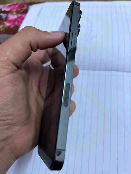 ايفون 13برو ماكس ذاكرة 256 وبطارية 89 حقيقية ، استخدام قليل جدا شامرة بالبيت لون زيتوني الجهاز جدا نضيف  مكفول من كلشي وتر بروف فيس ايدي شحن ميصرف الجهاز كلة بلادي
رقمي او خاص ماسنجر ***********
