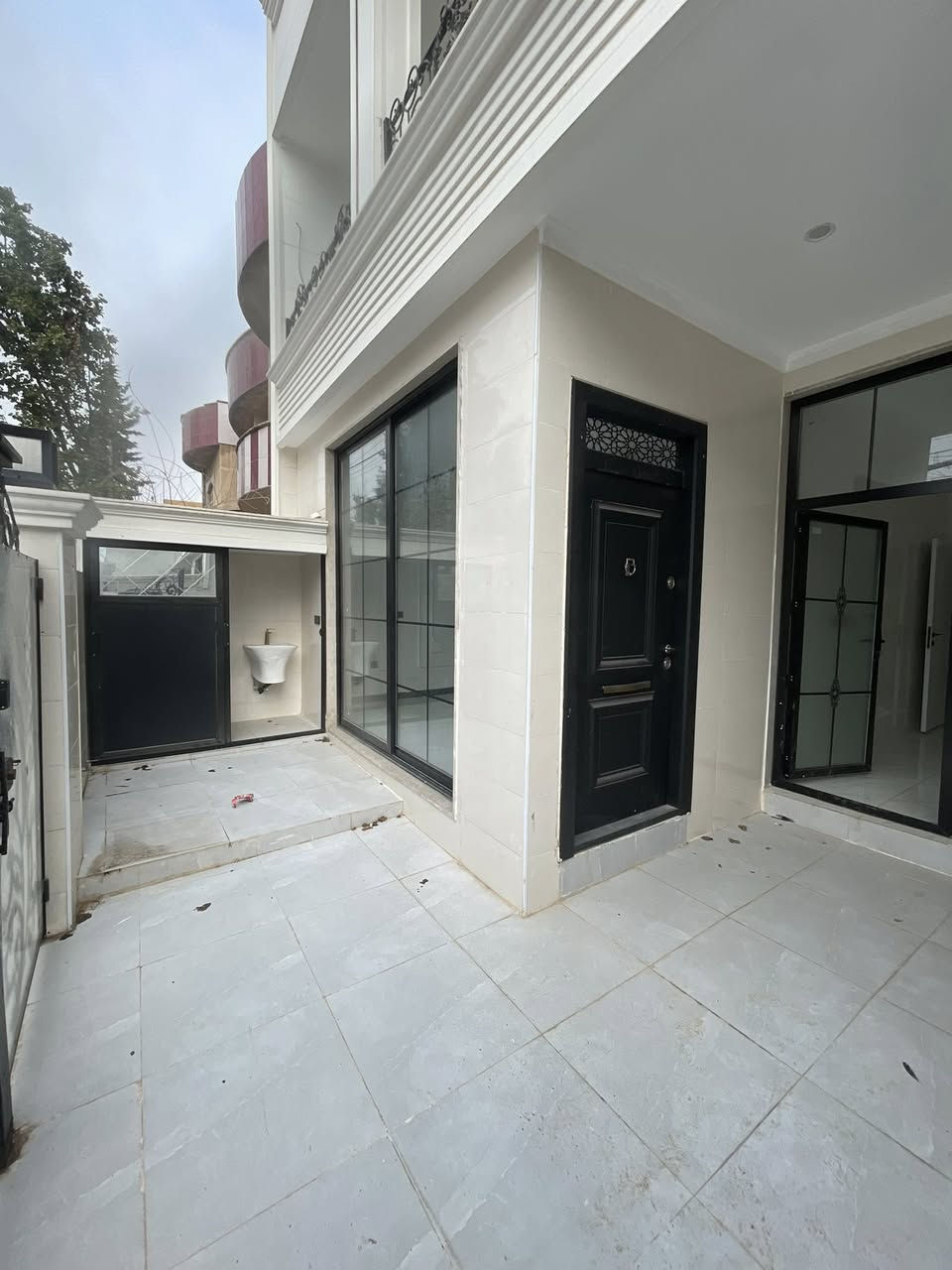 دار للبيع في حي الصديق 

زيرو

المساحة ١٥٠
الواجهة ٧.٥

يتكون ٥ غرف نوم و ٤ صحيات ومطبخ وهول واستقبال

للتواصل واتساب⬇️⬇️

0777 274 0071

***********
***********

🟦نستقبل عروضكم باغلب مناطق الموصل🟦
