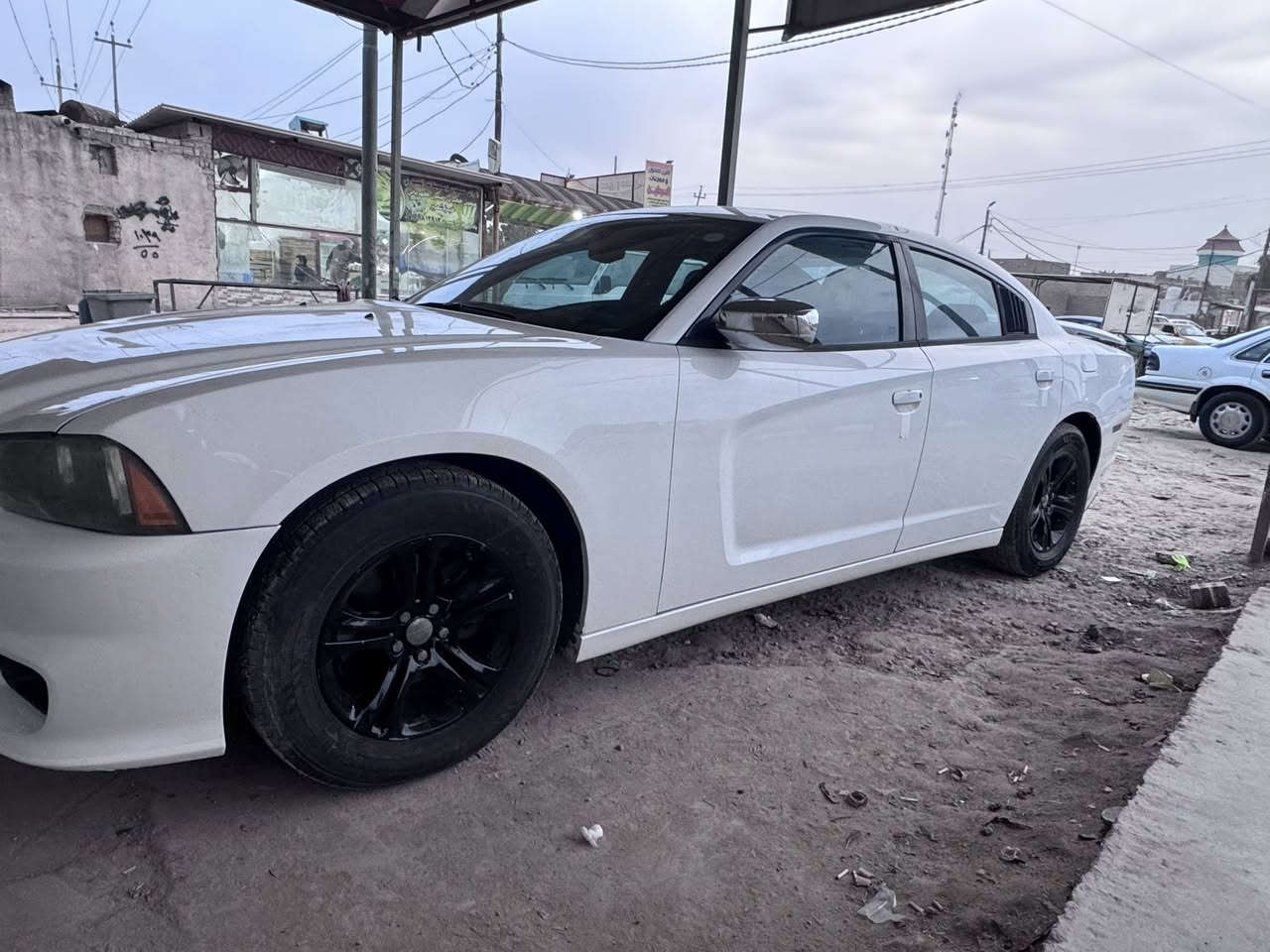 جارجر 2011 السياره نضيفه جداً واستخدام شخصي
حادث فقط جاملغ ومبدل نفس  اللون وشبر صبغ بالبنيد 
شرط بدون شاصي او لغد او اي طخه داخليه 
مواصفات فتحه وتشغيل عن بعد مكينه 3600
رقم اربيل انكليزي
سنويه جديده 
السياره بالواقع احلى من الصور بهواي 
مكان السياره الديوانيه

السعر 150 وبيهه مجال بسيط 
للاستفسار 

***********
