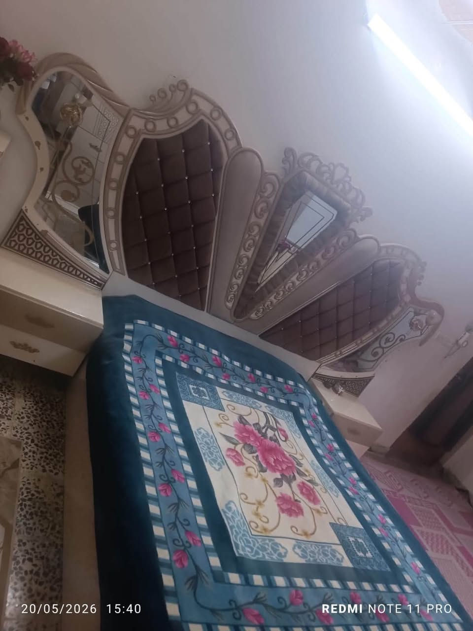 سلام عليكم للبيع غرفة نضيفة بيها بس السكك مال المجرات يرادلهن تبديل سعرها 450 للتواصل اتصل ما متواجد ع النت *********** عنوان نجف حي الجامعة

