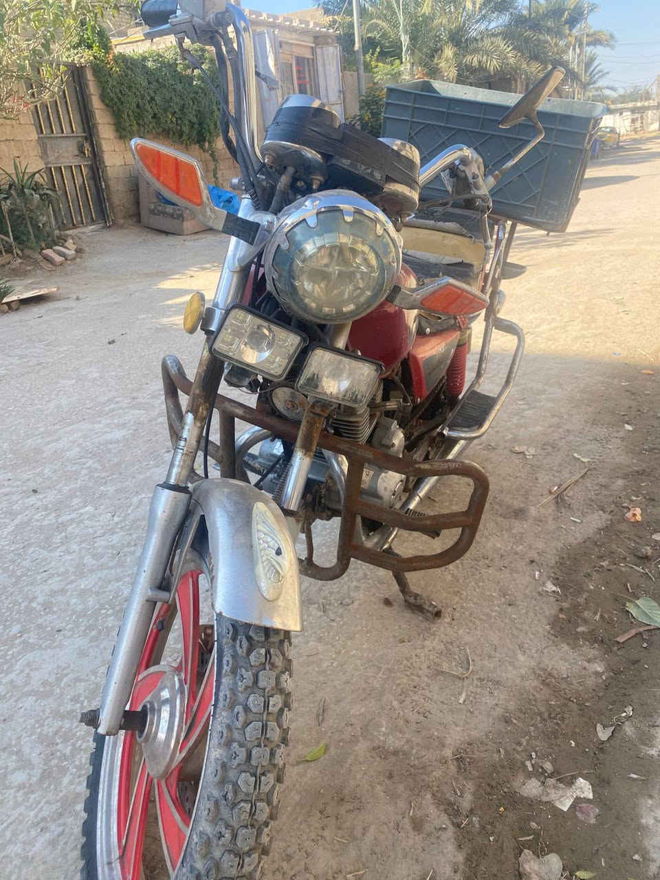 السلام عليكم دراجه جونده للبيع نضيفه موديل 2022 دراجه نضيفه او كهرباأيات شغاله سلف التواصل ***********
