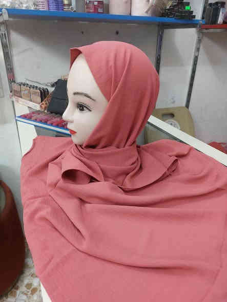 ✨ شالات درجة أولى وصلتكم  ✨
 حجابات وكوزمتك الهادي 
🧣 شال خامة ثقيلة
قماش راقي، ناعم، ولبسة فخامة 💎✨

🧣 شال خامته كرنكل
ألوان زاهية وجميلة، خامة خفيفة ومرتّبة… تناسب كل الإطلالات 🌈💖

✔️ الخامتين درجة أولى
✔️ موديلات حديثة وألوان راقية
✔️ متوفرين الآن حصرياً عند حجابات وكوزمتك الهادي 

😍 دلّلي نفسچ بشال يليق بذوقچ
للحجز مراسلة الصفحة او الاتصال واتس اب
***********
