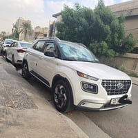 هونداي فينو 2023 ماشيه 34 الف ميل باب خلف السائق مبدل بنفس اللون دبل ك...