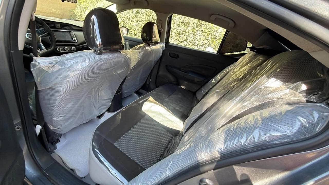 نيسان فيرسا 21 مكسيكي ماشيه 55 ألف كيلو حادث امريكا فقط جاملغ وبغداد بيها 3 قطع بدون ايرباك بدون دواخل سياره جاهزه على اخر حبايه رادار امامي خلفي تحكم ستيرن الف دينار متصرف عليها السعر 105 وبيها مجال بسيط حك الجيه ***********
