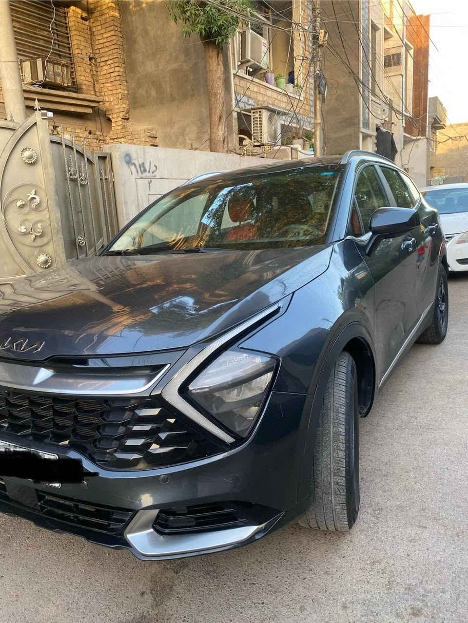 اخوان سبورتج موديل 2023 حادثها بنيد وجاملغ وبيها بارد بالجنطة وجاملغ عكس السايق المواصفات عادية للبيع او المرواس حسب القناعةالسعر 162 للتواصل *********** بغداد, العراق
