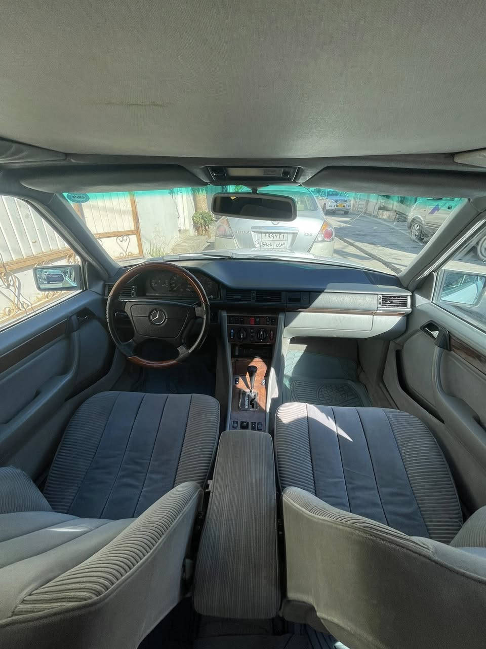 للبيع موديل٩٢محرك بطه ٣٠٠٠ديلكوسياره مكفوله من ذربه وخياس بيهه قطعتين سبع فه قه د سندوق ولبونيد يم بدل مال ٩٥بيبي  سنوي ساقطه سنتين مكان سيار كلار رقم موبايل ***********سعر ٩٠ورقه وبي مجال
