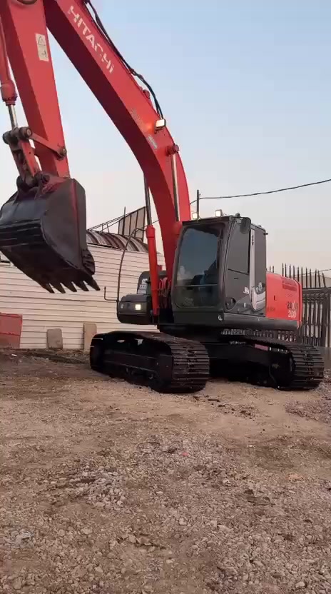 السلام عليكم
حفار هيتاشي للبيع بسعر مناسب كفالة كفالة عامه موديل 2014 منفيس حدادية وكشر ومكينه ومضخه وضع الشركه حفارة جديدة جدا  للاستفسار *********** // *********** 📞☎
