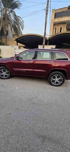 السلام عليكم سيارة جيب اوفر لاند بلس موديل 2021 خليجي وكاله هارلم اللون ماروني والداخل قرميدي. المحرك 3600 سي سي 6 سلندر دفع رباعي
ماشيه بحدود 63 الف رقم بغداد
 بيها كل المواصفات .جكات باربع ارتفاعات خمس وضعيات للقياده منها السبورت ثلاث شاشات وحده اماميه وشاشتين بالكشنات . تبريد وتدفئه كشنات وستيرن .كشنات كهرباء ويه ميموري .نظام صوت قوي . شاشه كبيره ويه نفيكيشن .دخول بصمه وتشغيل عن بعد .ستيرن كهربائي ويه تدفئه حساسات امامي وخلفي ونقطة عمياء رادارات وحساس مانع تصادم اضويه لد امامي وخلفي ويلات عشرين تخم تاير
السياره كلش نضيفه وتخبل
تايرات وصدر جديد قبل شهرين
ما بيها شي غير باب خلف السايق مصبوغ وصاير حادث بسيط موجود تقرير 
ومبدل عدسات لان ضوهه الاصلي ضعيف معروف الامريكي .سياره جاهزه للاستعمال ما تحتاج شي
السعر 305 وبيها مجال ان شاء الله
تواصل  وتساب ***********
