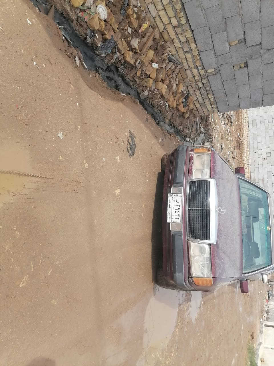 مارسدس دب 1987 قواعد دبل بلاد صاحبها بكربلاء تريد وكاله ترد مداور السعر 25 وبيها مجال حك الجيه ***********
