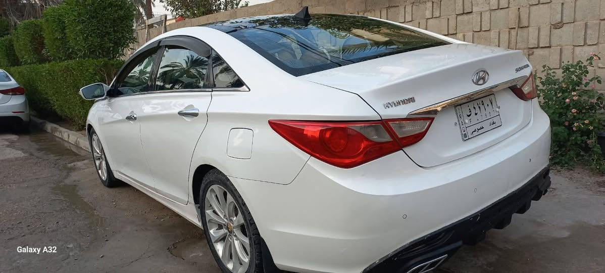 سوناتا ١١خليجي محرك ٢٤٠٠ كشن سايق كهربائي تدفئة 
تبريد تدفئة ممتاز
ليحب يجي يفحص 
السعر ١٢٥ وبيها مجال 
 العنوان بغداد مكلف بالنشر فقط اي استفسار رقم صاحب السيارة ‎0771 733 6331 متواجد واتس اب ايضا
