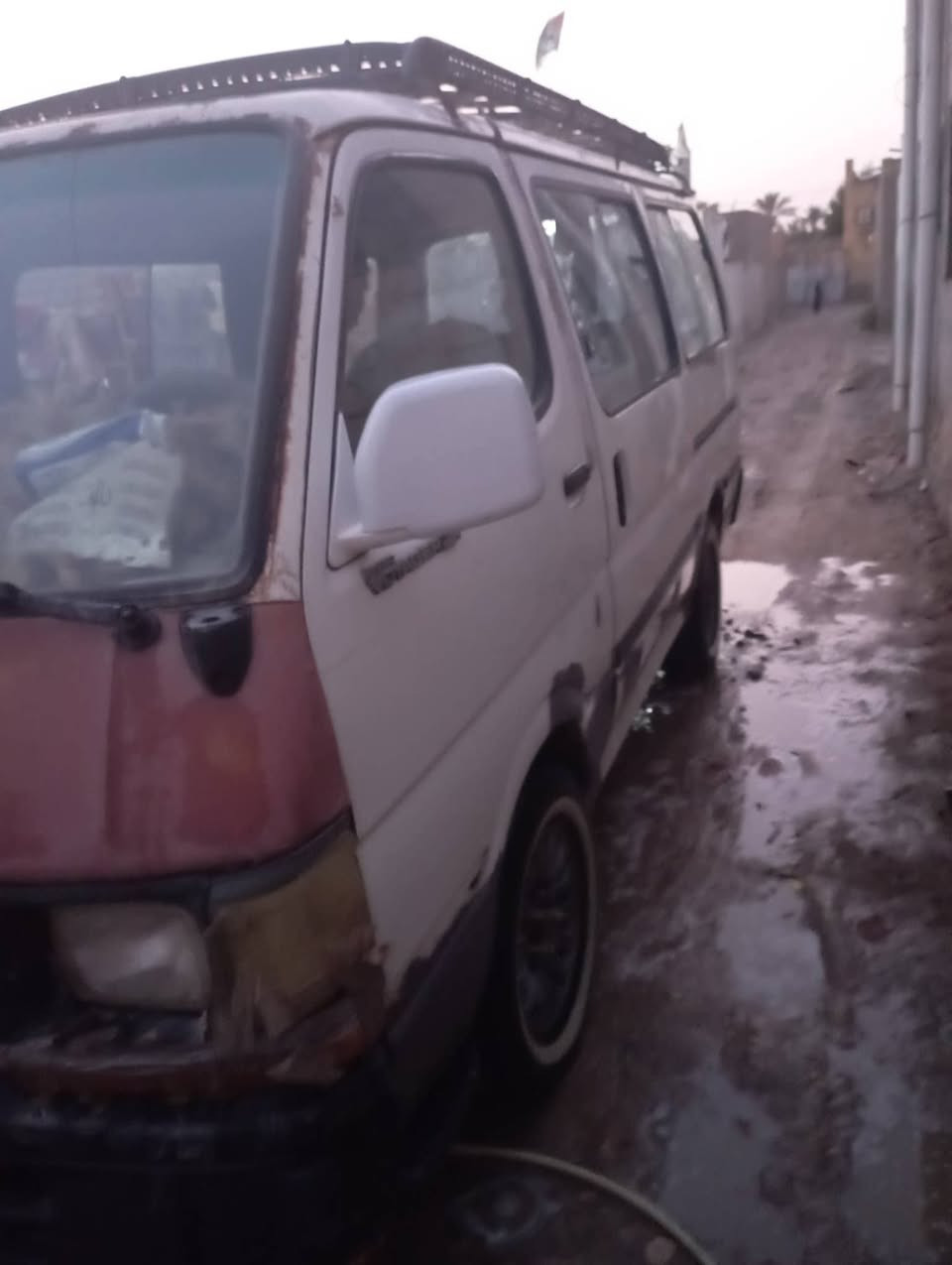 سلام عليكم كيه هايس السياره متروكه صارلها 8 أشهر شرط  اجيب باتري واشغل السياره اصوليه واكفلها الك وراعيها  موجود نقصها فقط بريشر مال بريك مكان ناصريه مركز سعرها 25 قفل ملاحضه مكينه  وكير  جدد  ***********
