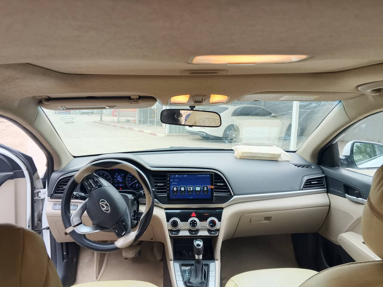 النترا 2020خليجي فول واحد على واحد
كفاله عامه كير مكينه تبريد حداديه 
فول موصفات فتحه حساسات امامي خلفي 
تحكم ستيرن جنطه ذكي
رقم اربيل بسم الشركه
السعر 158 بيها مجال قليل حك الجيه
مكان السياره نجف تواصل ***********
