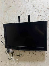 شاشة • تلفزيون • للبيع