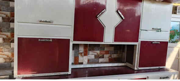 كاونتر قطعتين ارضي وملحق تسكام قياس 2 ونص تكم عمل درجه اولى السعر 225 وبيه مجال قليل العنوان محاويل ***********
