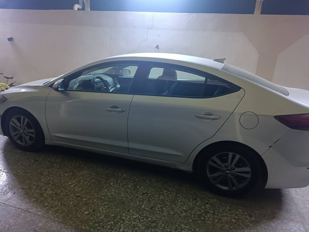 سلام عليكم 
النترا موديل 2018.... السعر 132 بيه مجال 
محرك  وكير مكفولات دوش
كلين عدى الدعميات 
بيه اصبع بارد بخشم البنيد 
سياره بسمي رقم اربيل شرط التحويل 
المواصفات معروفه 
يدات نيكل
شاشه 
مانع انزلاق 
حساس المري الجانبي
سياره مال بيت 
ه‍ ‏‪0773 531 1553‬‏
#النترا المحمودية, بابل
