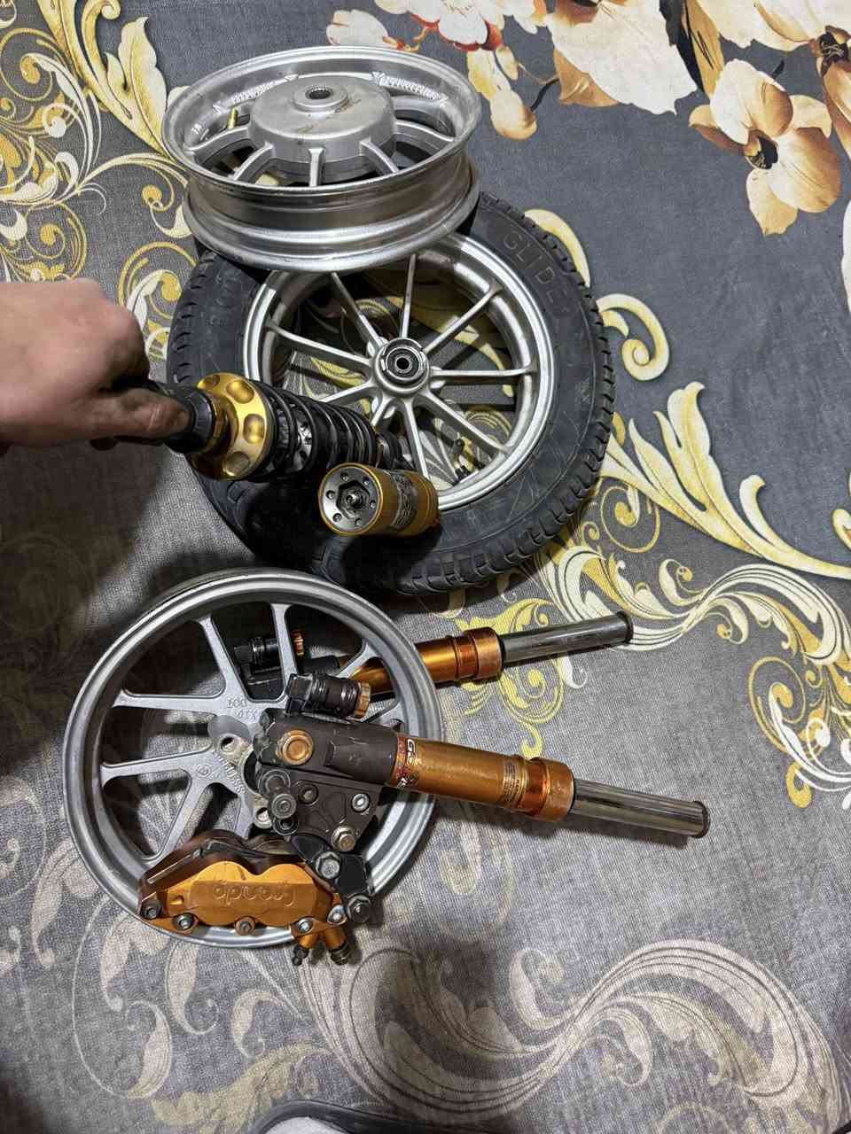 للبيع تزويد ماكس مختلف ومفول نضافه توصيل موجود مكاني بياع شارع قطر الندى ***********
