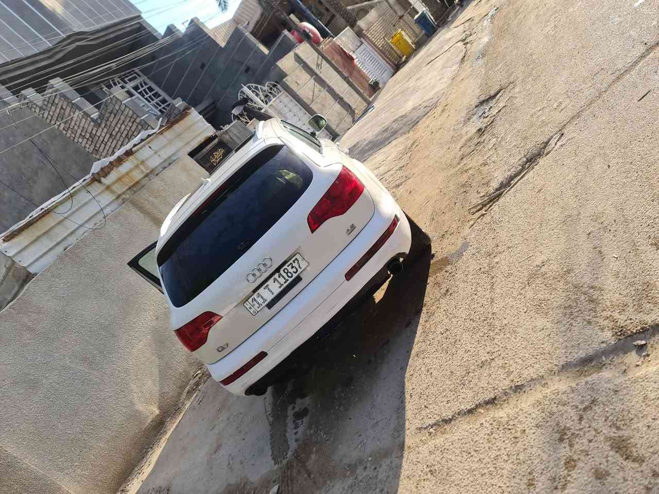 اودي كيو سفن
موديل 2007

محرك 8

صدر امامي خلفي جديد

غرفه جديده بس كشنات قطع ثنين بيهن فطور خفيفه بلجلد 

تخم تاير جديد 

ويل اسود اصلي 

 عندي نواقص بيهه كهربائيه  لان تاركهه 

سياره بلاديه  مملعوب بيهه 

يحتاجله ترتيب من جانب المكينه يعني تنضيف بلكات غسل مكينه من الخارج 

السياره مفاحص لا سونار ولا مجيكه فى ماعرف شبيهه صبغ بس عضمته احله من الصور بهواي 

رقم بغداد بسمي  تحويل ثاني يوم  

وعندي مكينه كامله جديده مملعوب بيهه بحيث الضفيره مالتهه بيهه 

مكينه وكير جاهزه مكينه حاويه شتريته وخليته بلحوش لان شفت مكينته يحتاجله كهربائي ويرتبه  كلت عليمن اجيب مكينه ومشديت تالي ضليت امشي ع مكينته وبلمناسبه مكينته ترايهه للبصره وامشي عليهه طبيعيه  

السياره نضيفه والي ياخذه بلعافيه عليه 
السعر 75 ورقه بيهه مجال قليل للشراي

***********
