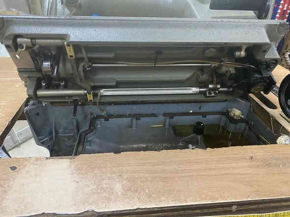 سلام عليكم للبيع ماكيه خياطة ياباني اصلي مستعمل جديد 75‎%‎كلشي بلادي الاستفسار ***********
