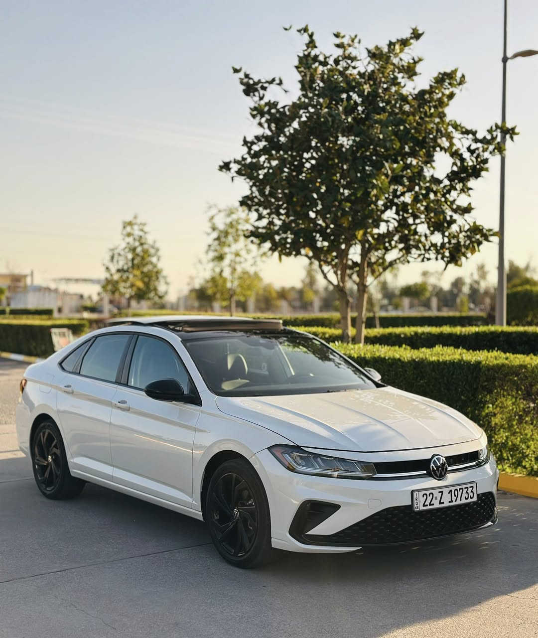 Volkswagen Jetta 2025 Se ( Black Top )
ماشية :  الف 10 mile
 
 
السيارة بيها تصليح (PDR) بأسفل الصندوق، وياها شبر كارت صغير وموضحها الك بالصورة
وبيهة PDR بالبونيد ايرباگ كلها سليمة وما طاكة.
​(رقم الشاصي: 3VW7X7BU3SM013227)
​گدام السيارة كبس وكلها بلادية، بس من دخلت للعراق انفتحت الدعامية واللايتات الأمامية علمود الشحن والتفتيش.

مواصفات فول ١/١ 
بانوراما 
(سقف اسود بل سنوية ) 
بصمة 
شغال 
كشنات جلد 
كشن تدفية 
كشن كهربا 
داخل لونين ( اسود و رساسي ) 
رادار امامي و خلفي و مرايات 
شاشة كبير و كاميرا 
كيج الكتروني 
auto hold 
auto stard 
auto stop 
لايت بكلايت ليد 
ويل ١٨ اسود بيلادي 

مكينة 1.5 turbo 
كير و محرك بشرط 
شرط تحويل وكالة 

0770 666 4500
0750 235 4475 
سعر : ٢١٥ مجال
